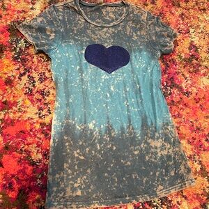 Blue tie dye glitter Heart T-Shirt NWOT L